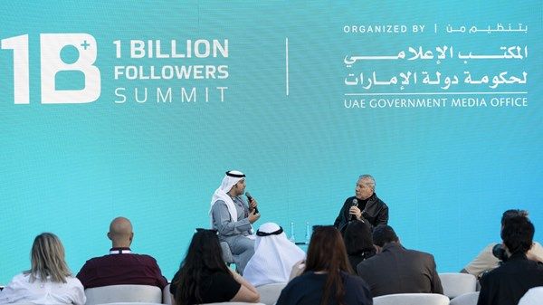 قمة المليار متابع تناقش دور المبدعين في تشكيل مستقبل الإعلام والتجارة