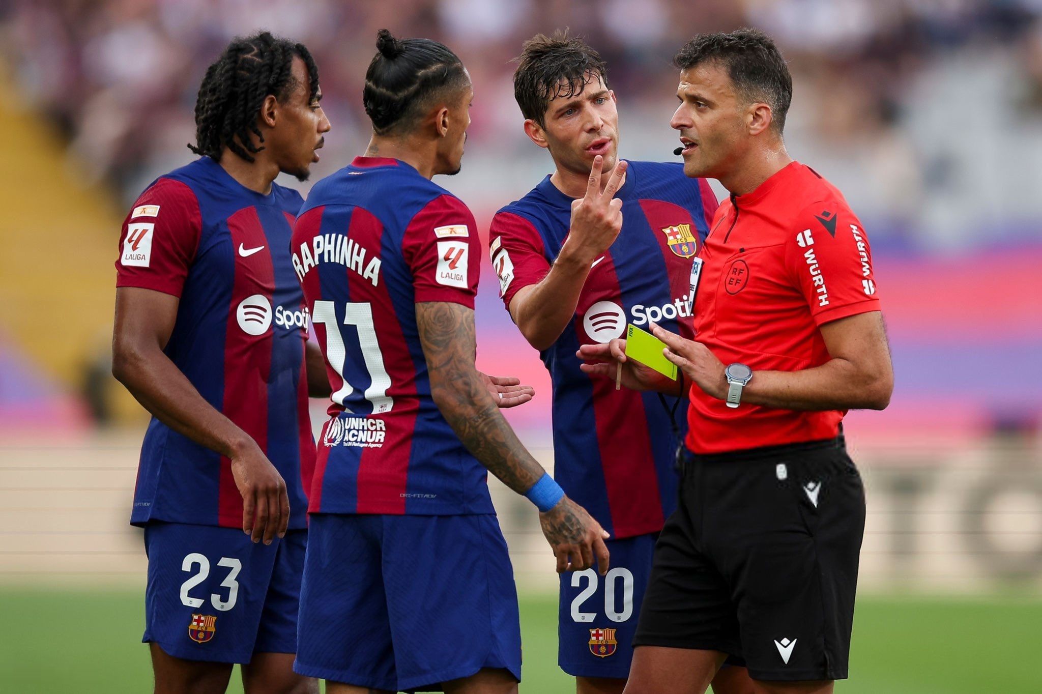 الامارات | حكم "الكلاسيكو".. "نعمة" على ريال مدريد "نقمة" على برشلونة