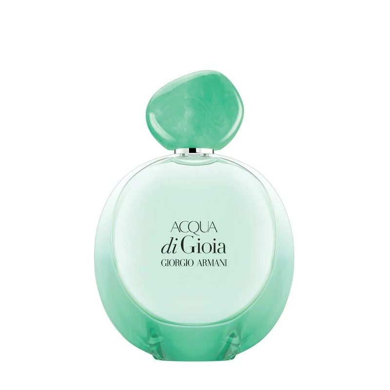 أجدد العطور النسائية الفاخرة 2025: نفحات عطرية فواحة تأسر الحواس