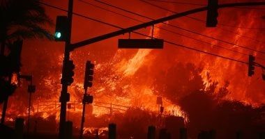 تكنولوجيا: تأجيل المدفوعات وتبرعات مالية.. كيف تدعم Apple جهود الإغاثة من حرائق لوس أنجلوس