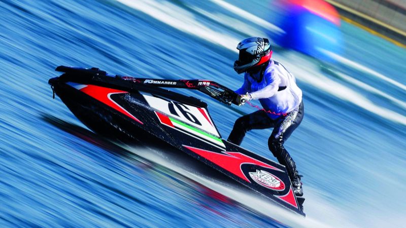 الامارات | أبطال الإمارات يسيطرون على ألقاب سباق دبي للدراجات المائية