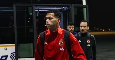 "مصاصة" إمام عاشور و"كورة الهاتريك".. أبرز صور عودة الأهلى من كوت ديفوار