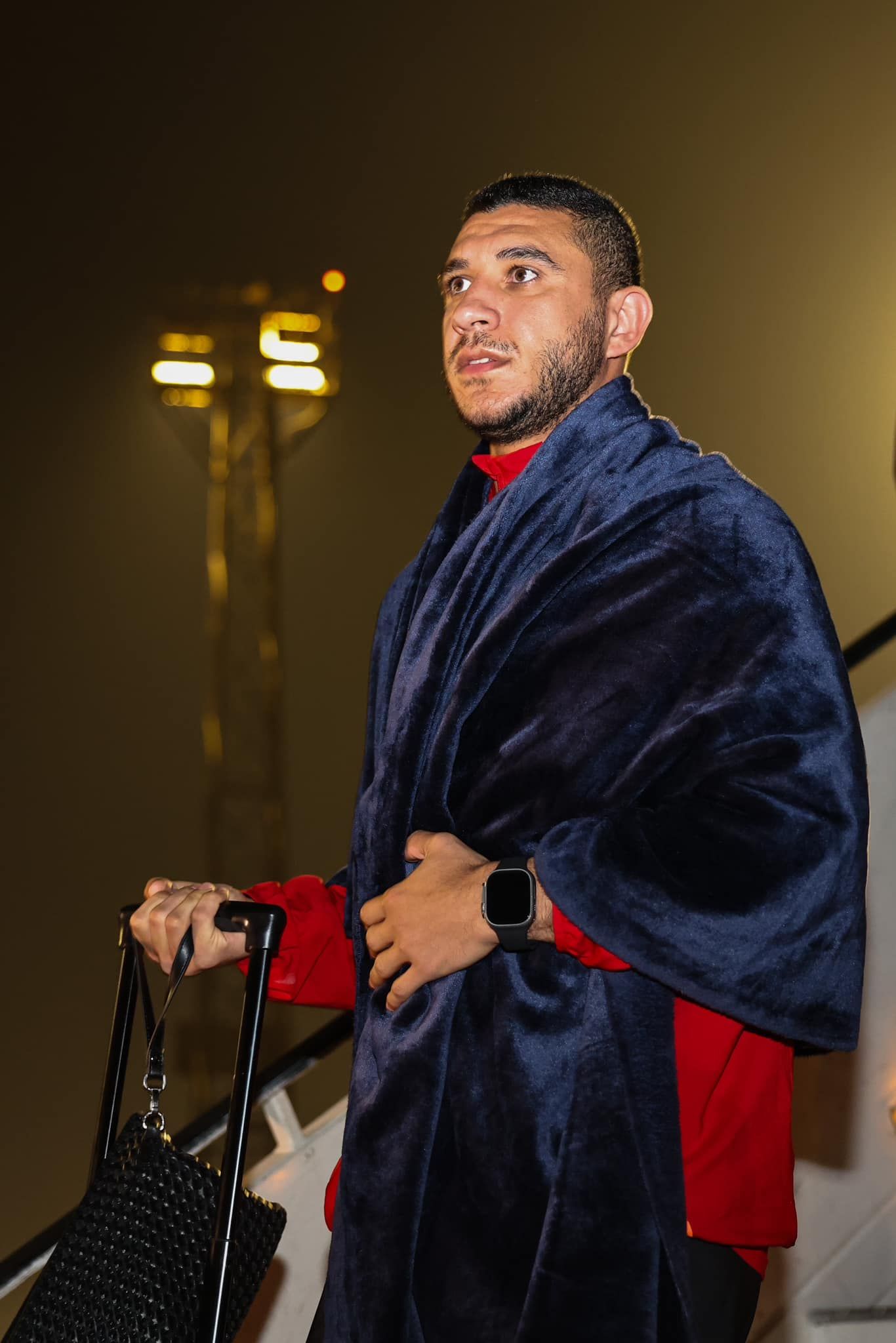 "مصاصة" إمام عاشور و"كورة الهاتريك".. أبرز صور عودة الأهلى من كوت ديفوار