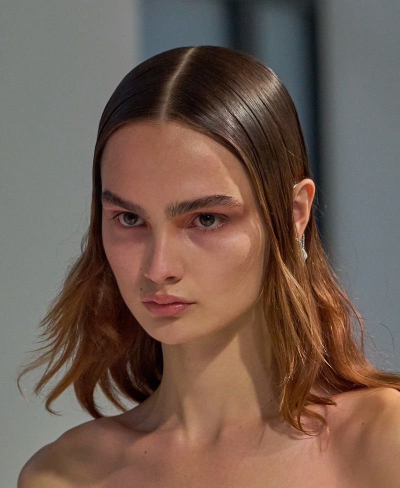 5 صبغات شعر دافئة موضة 2025.. اعتمديها لإطلالة متألقة