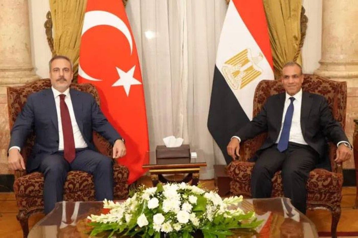 الخليج اليوم .. وزيرا خارجية مصر وتركيا يبحثان التطورات الإقليمية