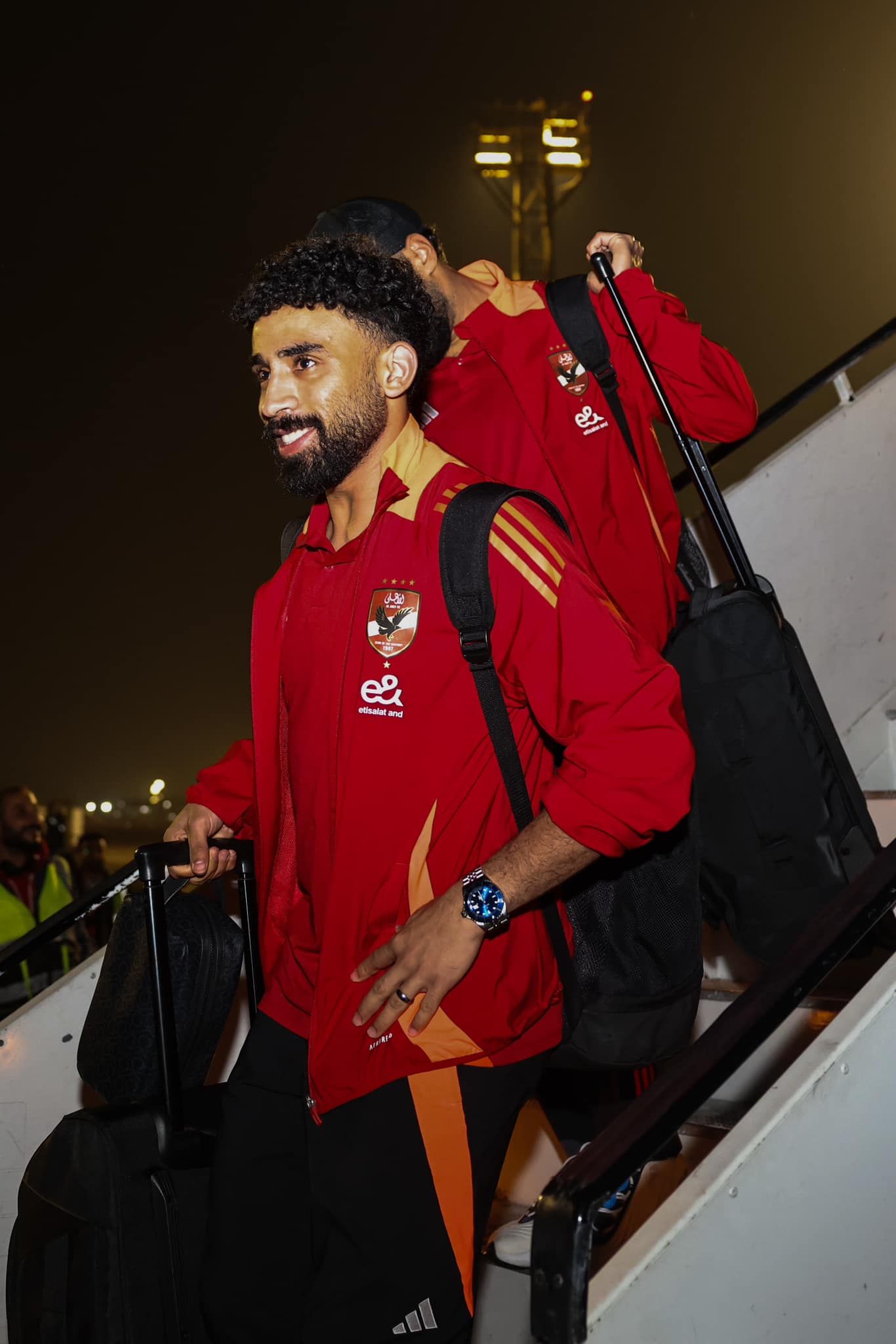 "مصاصة" إمام عاشور و"كورة الهاتريك".. أبرز صور عودة الأهلى من كوت ديفوار