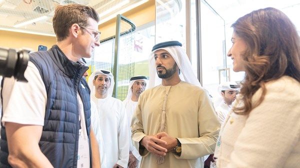 راشد بن حميد يحضر جانباً من فعاليات النسخة الثالثة من قمة المليار متابع