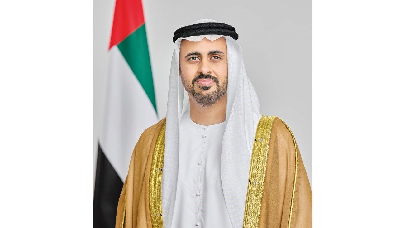 ذياب بن محمد بن زايد: «الإمارات معك يا لبنان» تجسد إرث زايد الإنساني وقيم التآزر والتضامن المتجذرة في مجتمعنا