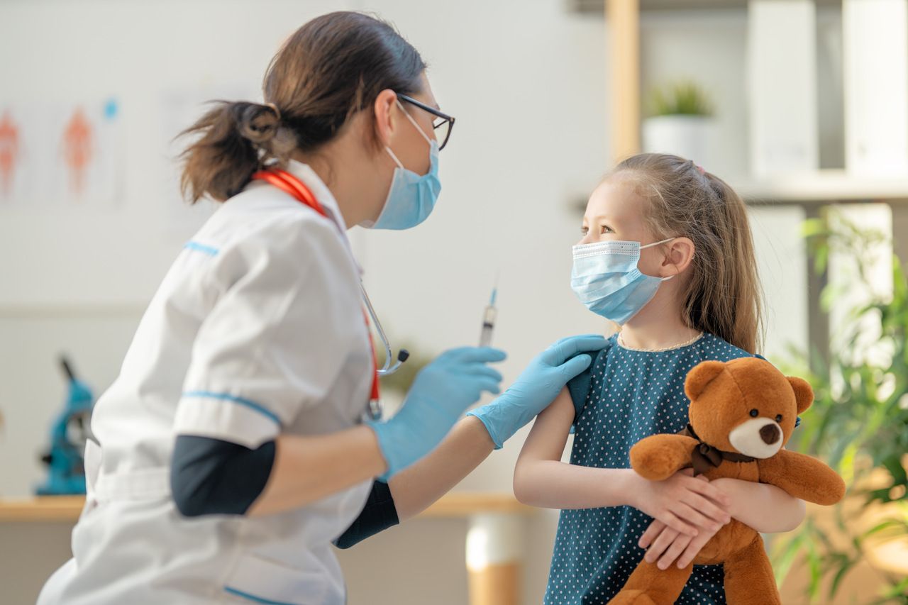 ما هي الحالات التي يُمنع فيها تطعيم الطفل؟ و أبرز مخاوف الأهالي