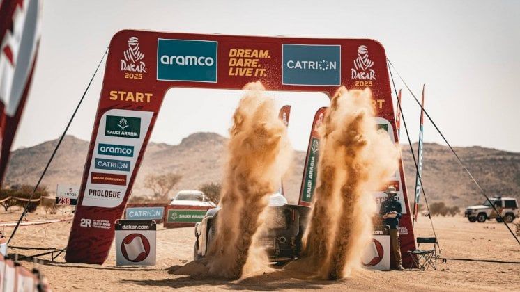 تعاون استراتيجي بين رالي داكار السعودية 2025 وكاتريون