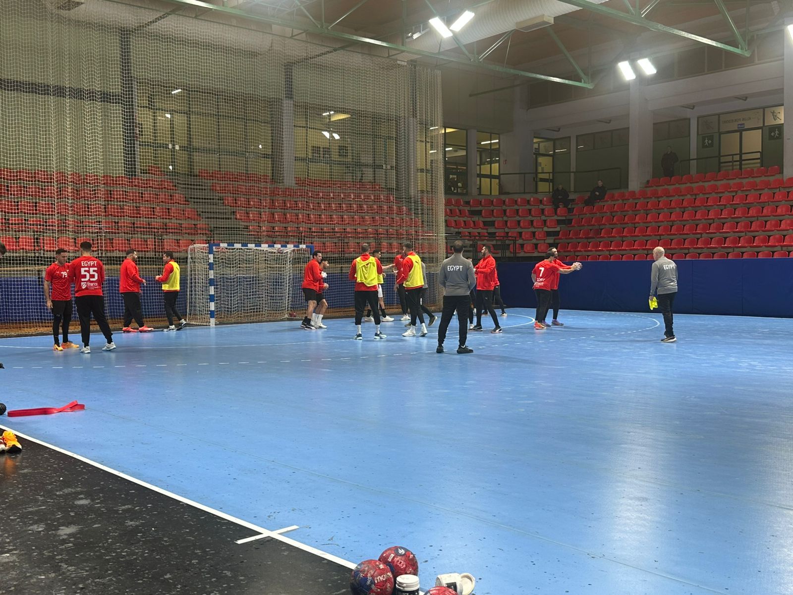 منتخب اليد ينهي استعداداته لمواجهة الأرجنتين في افتتاح بطولة العالم..صور