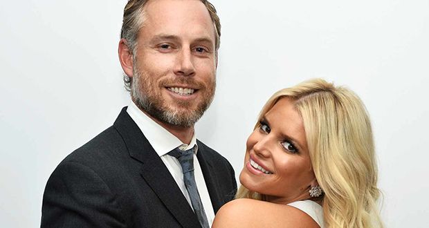 جيسيكا سيمبسون تنفصل عن إريك جونسون بعد 10 سنوات من الزواج