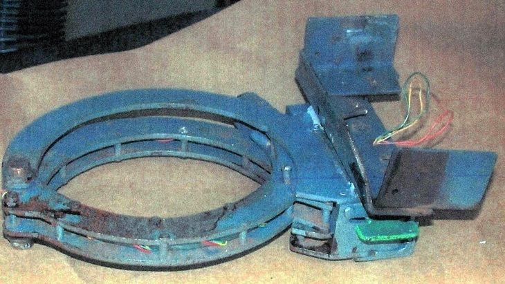 الامارات | عملية سطو بقنبلة في العنق! "صور"