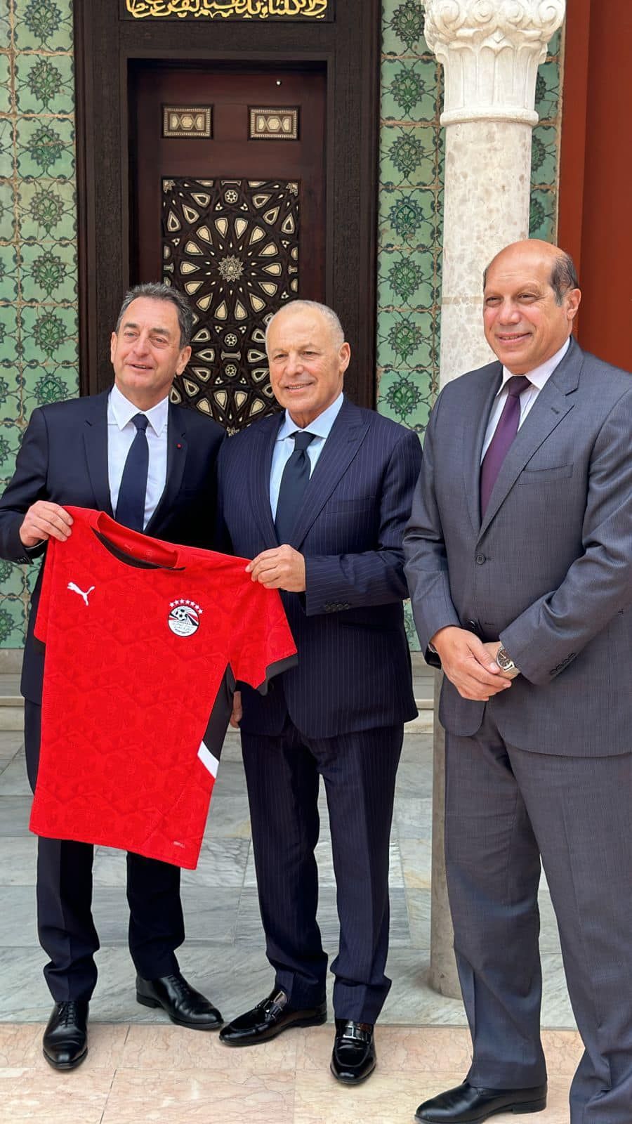 السفارة الفرنسية بالقاهرة ترعى تطوير الكرة النسائية