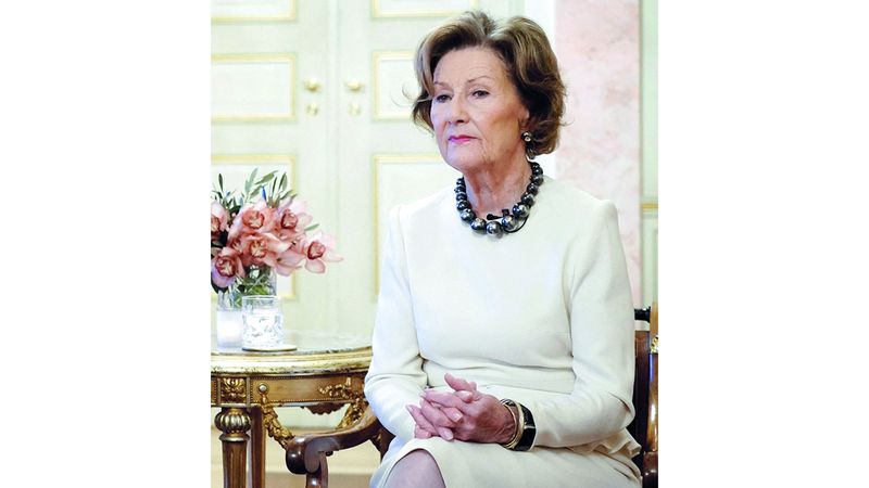 الامارات | ملكة النرويج تخضع لزراعة جهاز تنظيم ضربات القلب