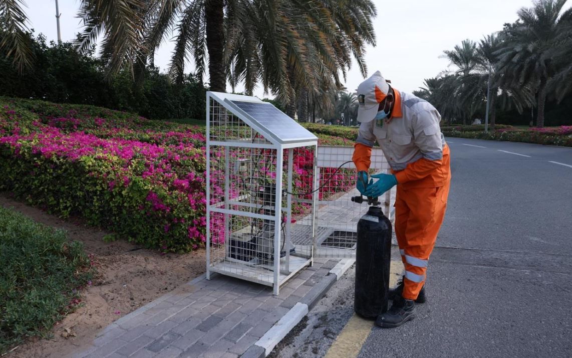 الامارات | تركيب 90 مصيدة ذكية لمكافحة البعوض في الشارقة