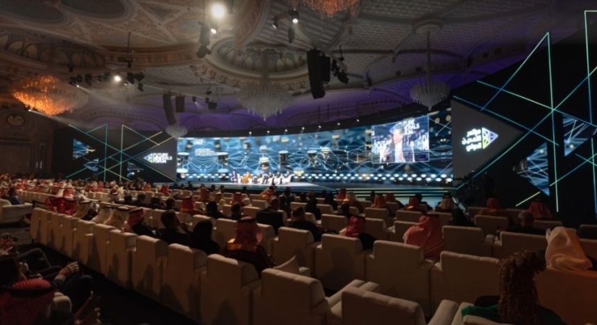 وزير الصناعة يؤكد أهمية تأمين سلاسل الإمداد للمعادن الحرجة