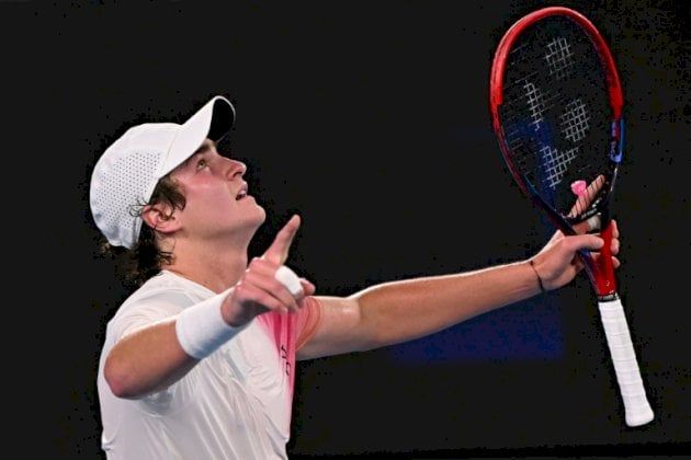 ألكاراس يشيد بفونسيكا ويتوقّع أن يصبح بين الأفضل في العالم "قريبا"