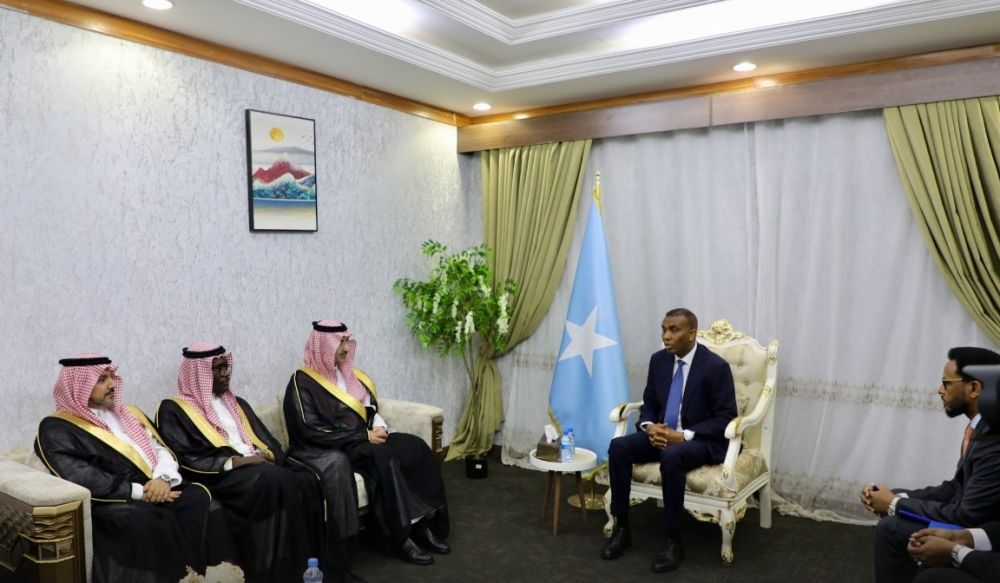 رئيس "السعودي للتنمية" يستعرض جهود الصندوق في تنمية الصومال