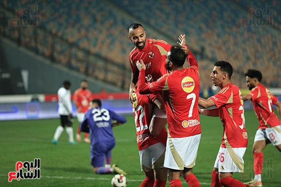 إمام عاشور يضيف الهدف الثانى للأهلى فى شباك الجونة.. صور