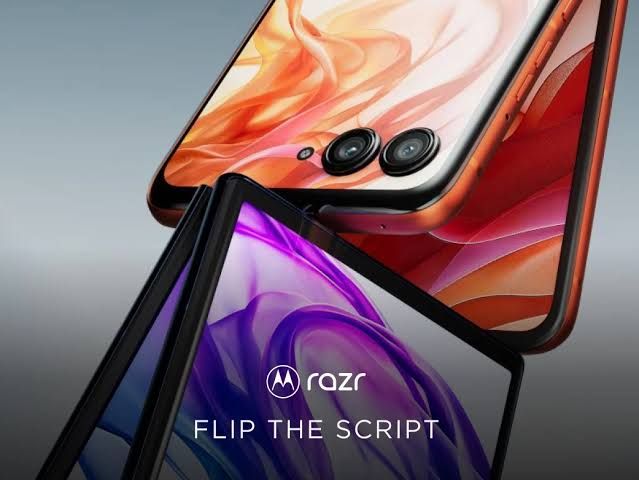 تكنولوجيا: Motorola Razr الجديد يظهر لمنافسة هواتف سامسونج القابلة للطي