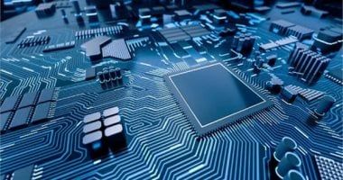 تكنولوجيا: أمريكا تتحدى الصين وتقترب من الانتهاء من أول إنتاج ضخم من رقائق هواتف آيفون