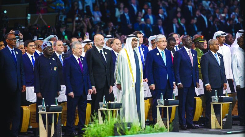 الامارات | رئيس الدولة يشهد إطلاق أكبر مشروع للطاقة المتجددة على مستوى العالم