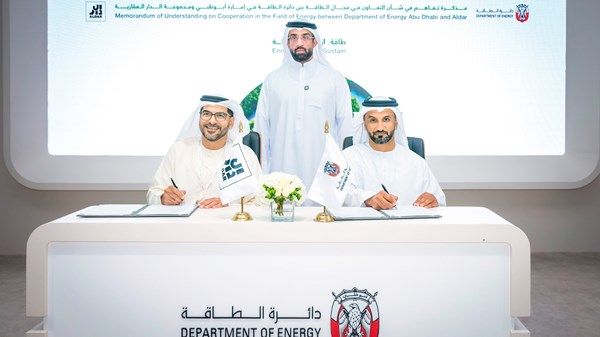 تعاون بين دائرة الطاقة و«الدار» لتعزيز كفاءة الطاقة والمياه