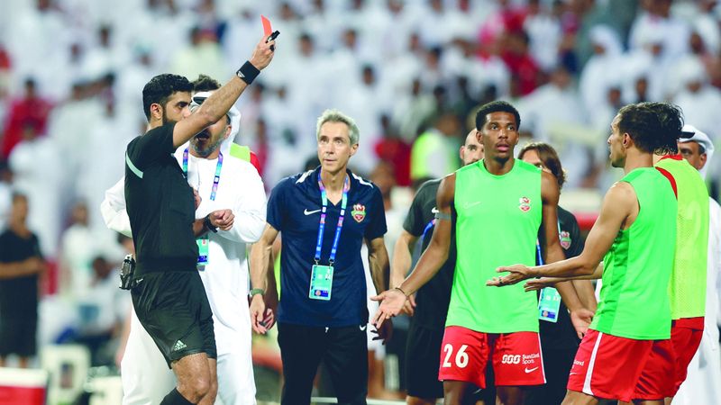 الامارات | لا عقوبات انضباطية في الدوري رغم مباراة الـ 14 بطاقة ملونة