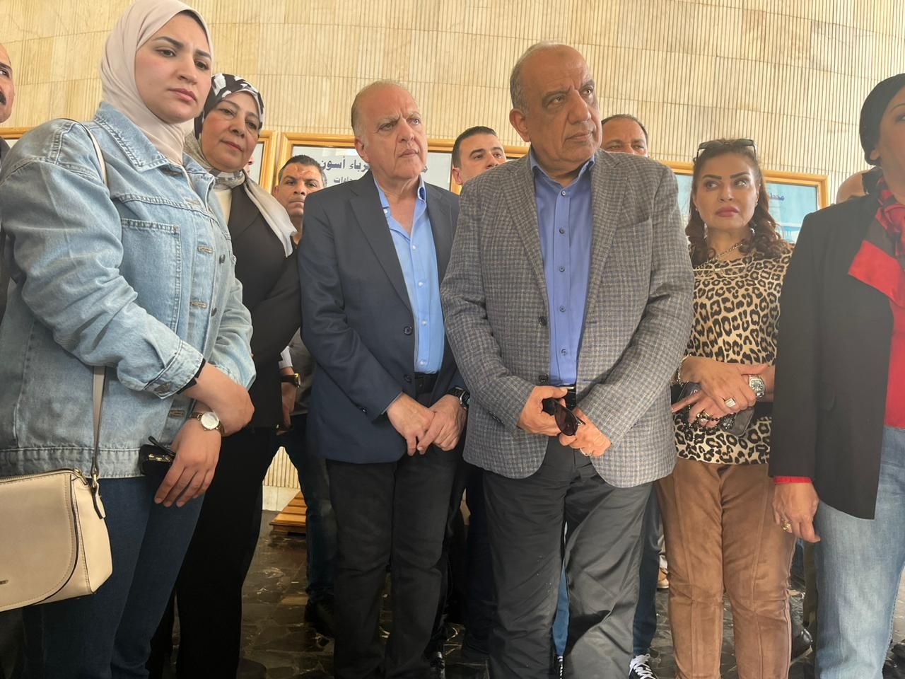 وفد لجنة الطاقة بمجلس النواب يصل إلى محطة السد العالى