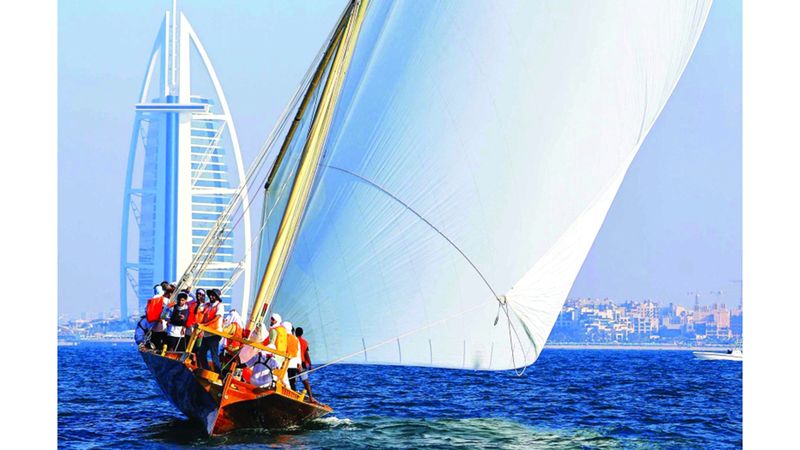 الامارات | تأجيل سباق السفن الشراعية 60 قدماً