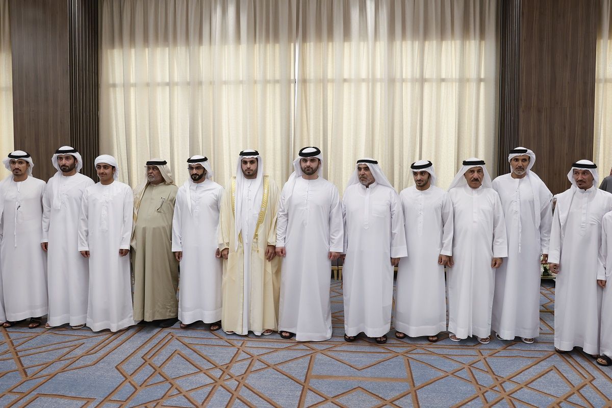الامارات | منصور بن محمد يحضر أفراح الكندي والمهيري