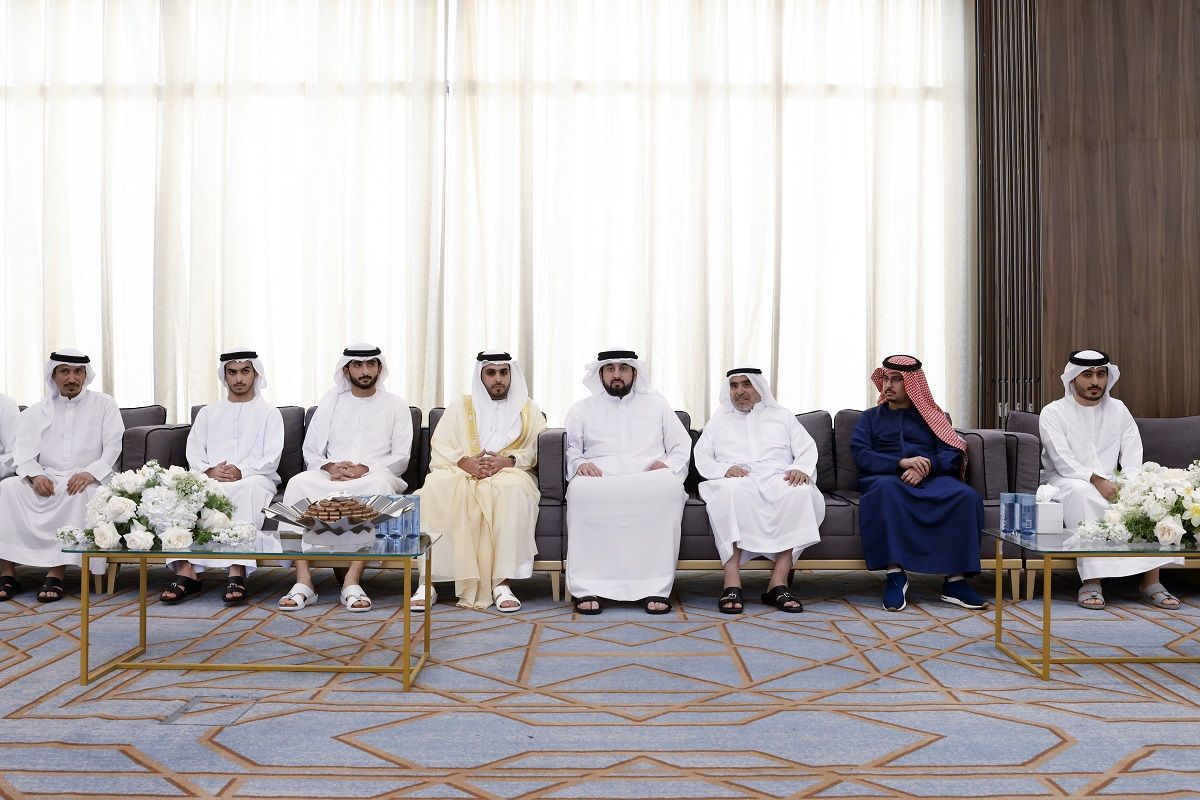 الامارات | أحمد بن محمد يحضر أفراح الكندي والمهيري