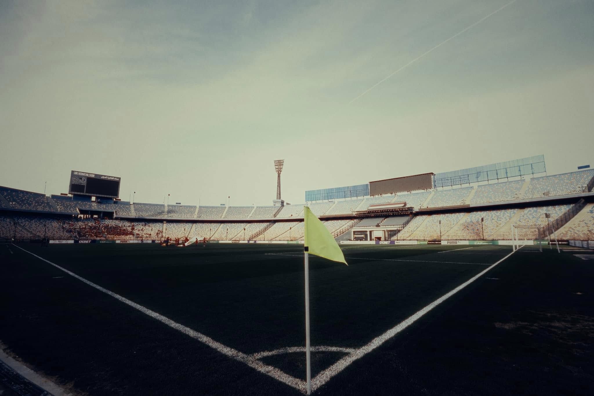 استاد القاهرة يتزين قبل مباراة الأهلي وأورلاندو وحضور جماهيري ضعيف.. صور