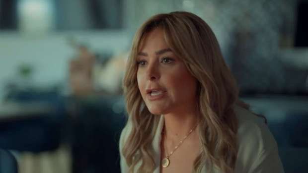 سر اختلاف إطلالة صابرين في مسلسل إقامة جبرية.. عملية في الرقبة وخست 20 كيلو