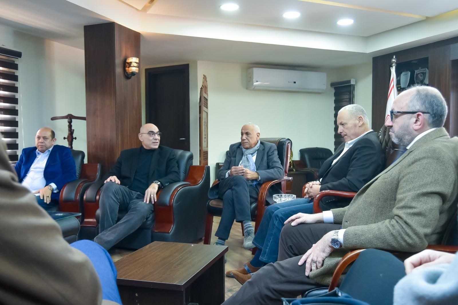 هاني أبو ريدة يناقش مع مجلس الزمالك سبل تطوير الكرة المصرية.. صور