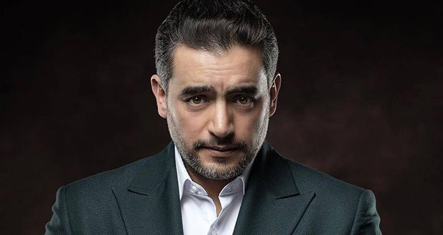 بالصورة – هاني سلامة يؤدي مناسك العمرة