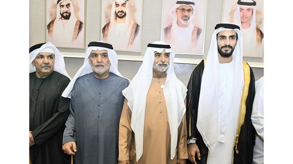 نهيان بن مبارك يحضر أفراح الشامسي في العين