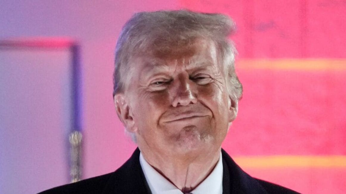 عملات الميم من عائلة “ترامب” تواجه جدل واسع بعد إطلاقها!