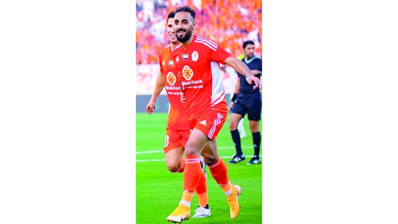 الامارات | تمت الصفقة.. علي مدن يزهو بـ «البرتقالي» مجدداً