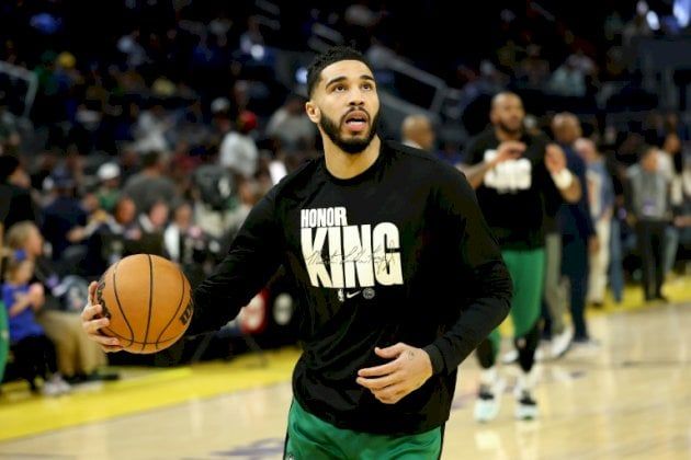 دوري أن بي ايه: سلتيكس يقسو على ووريرز في عقر داره