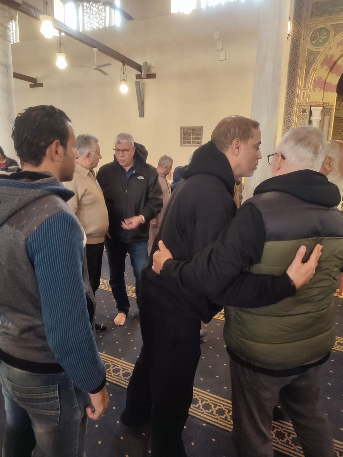 حسام غالى ومحمد عامر وشطة فى جنازة ميمى الشربينى