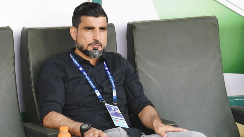 الامارات | «الصقور» يتعاقد مع المدرب بدر طبيب