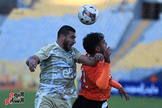الأهلي ضد فاركو 1-1 في الشوط الأول.. والـVAR ينقذ الأحمر في الثواني الأخيرة