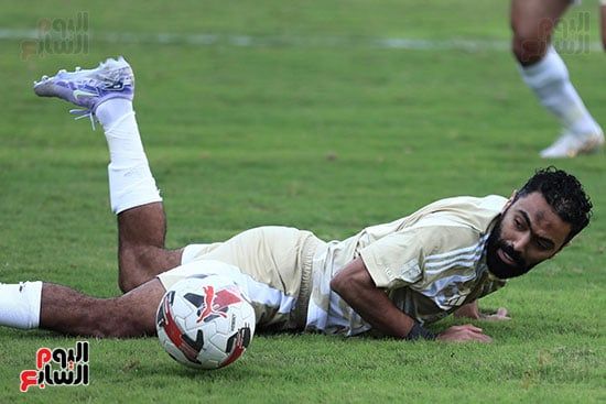 إمام عاشور يتعادل للأهلى أمام فاركو من ركلة جزاء في الدقيقة 10+45