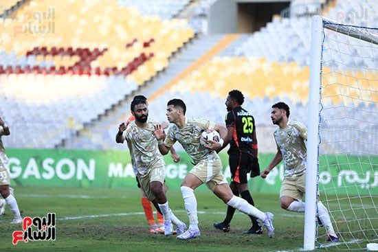 الأهلي ضد فاركو 1-1 في الشوط الأول.. والـVAR ينقذ الأحمر في الثواني الأخيرة