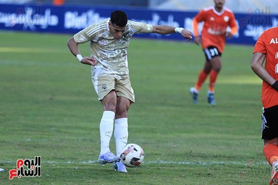 إمام عاشور يتعادل للأهلى أمام فاركو من ركلة جزاء في الدقيقة 10+45