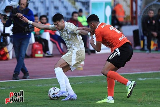 الأهلي ضد فاركو 1-1 في الشوط الأول.. والـVAR ينقذ الأحمر في الثواني الأخيرة