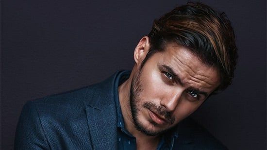 طالع الأبراج: قلبى دق لما شفته وقعت فيه.. 5 أبراج رجال يتمتعون بالكاريزما والحضور