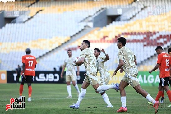 الأهلي ضد فاركو 1-1 في الشوط الأول.. والـVAR ينقذ الأحمر في الثواني الأخيرة